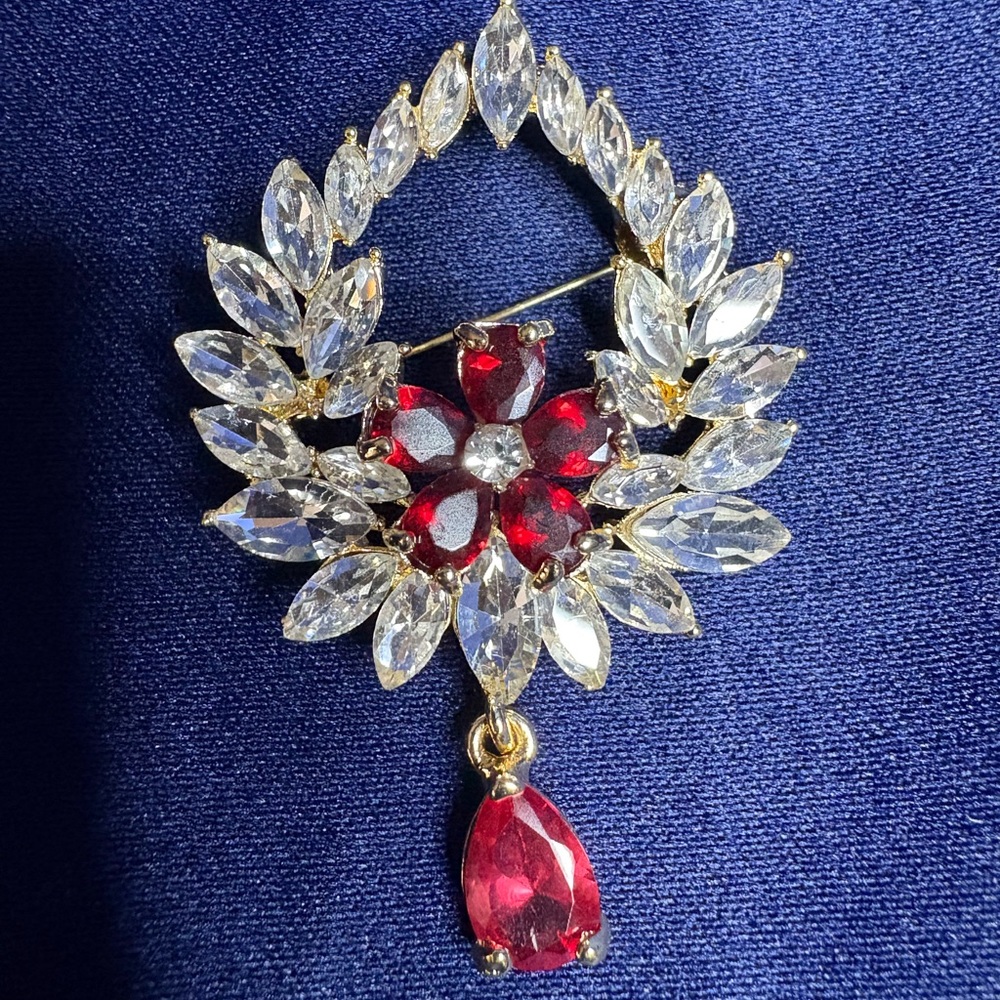 😎🌺Brooch Gold with Crystals Red Crystal Flowers Dangle Stone Charm Pin